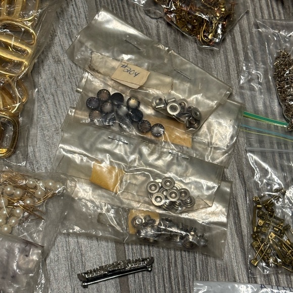 New Assorted Gold and Silver toned Jewelry making Findings - Picture 9 of 16